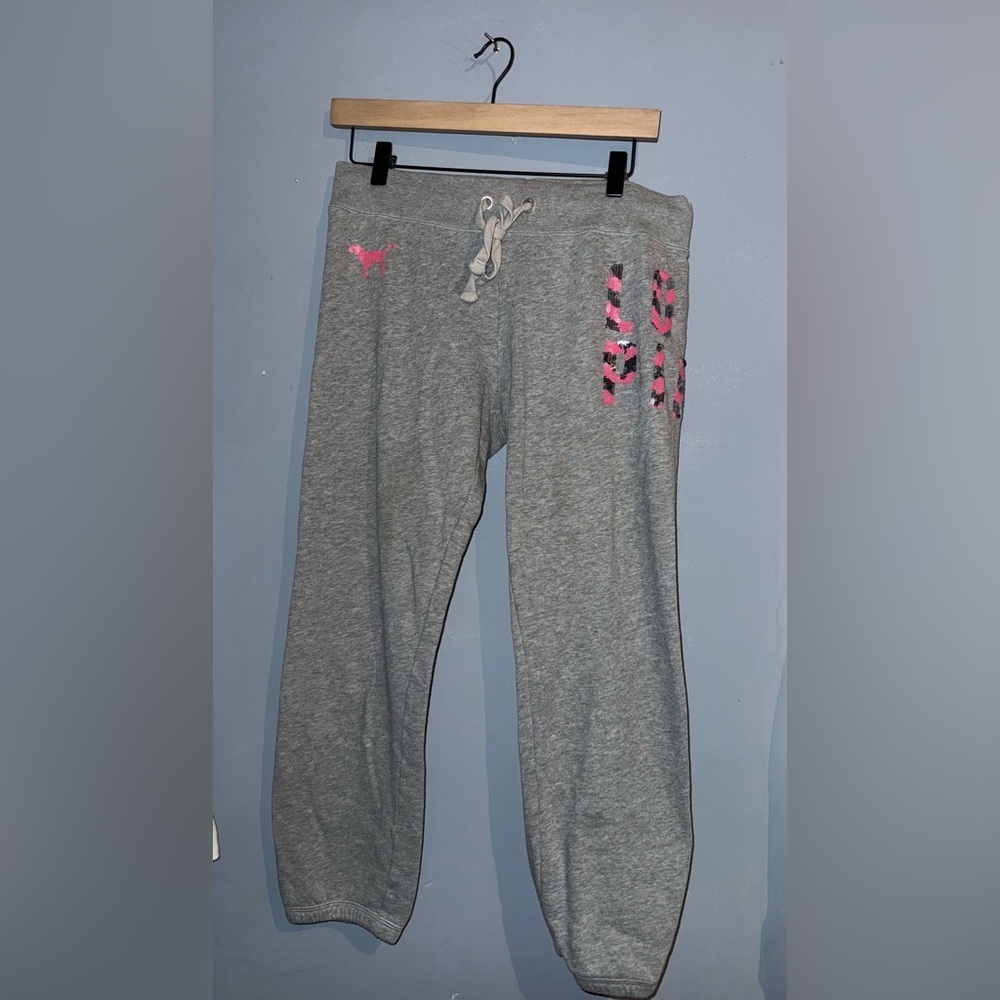 PINK Victoria’s Secret Gray Joggers Sequin Logo XS Cozy Sweatpants